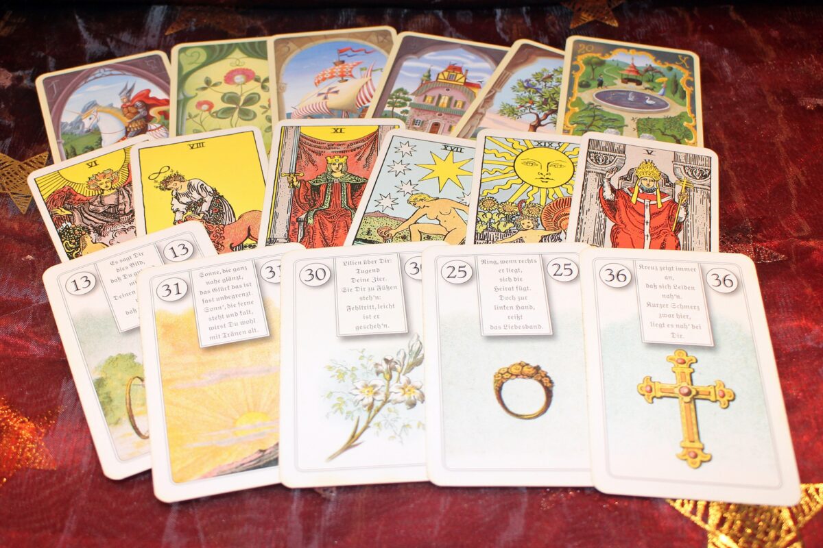 Tarotkarten vs Lenormandkarten